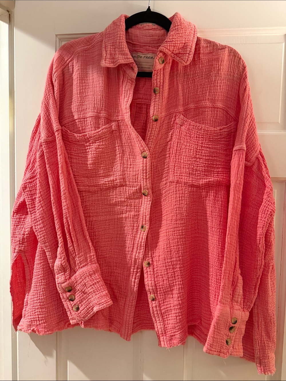 We The Free by Free People Pink Textured Button-Up –size small